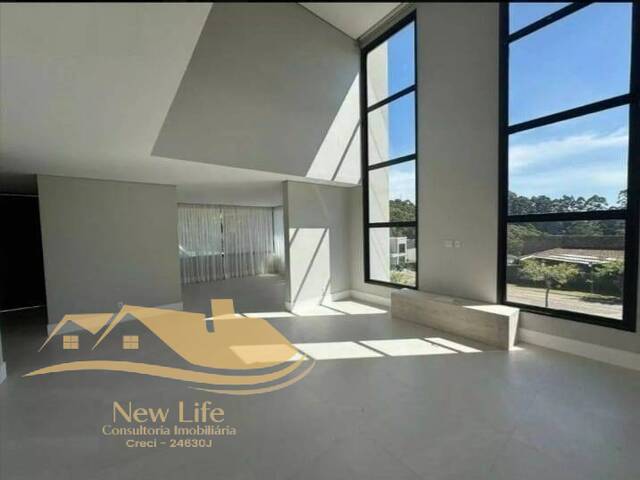 Casa para Venda em Santana de Parnaíba - 5